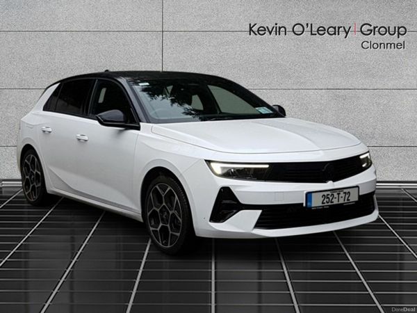 Opel Astra Hatchback, Petrol, 2025, White