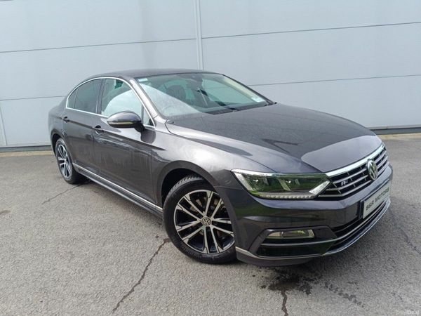 Volkswagen Passat Saloon, Diesel, 2019, Grey