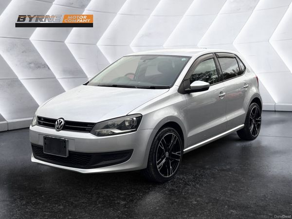 Volkswagen Polo Hatchback, Petrol, 2013, Silver