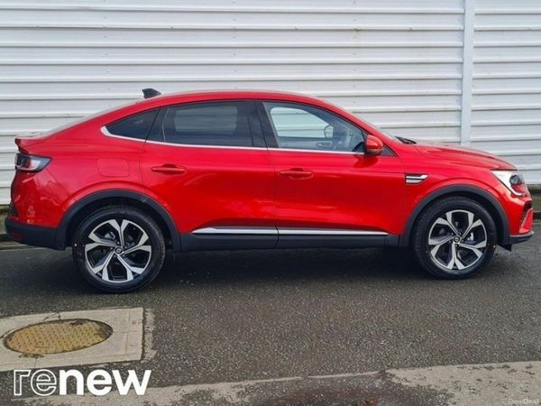 Renault Arkana Hatchback, Petrol, 2024, Red