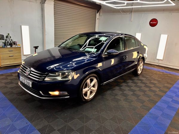 Volkswagen Passat Saloon, Diesel, 2012, Blue