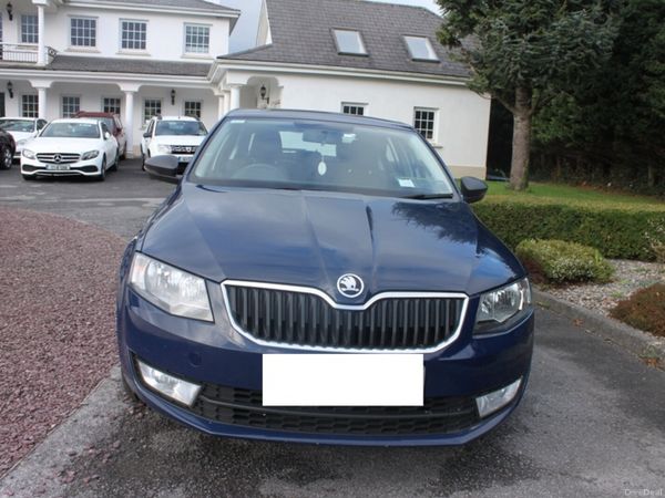 Skoda Octavia Saloon, Diesel, 2016, Blue