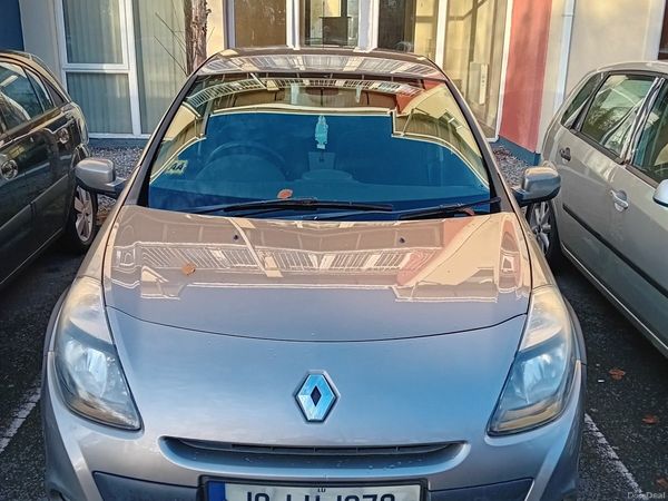 Renault Clio Hatchback, Ethanol Petrol, 2010, Gold