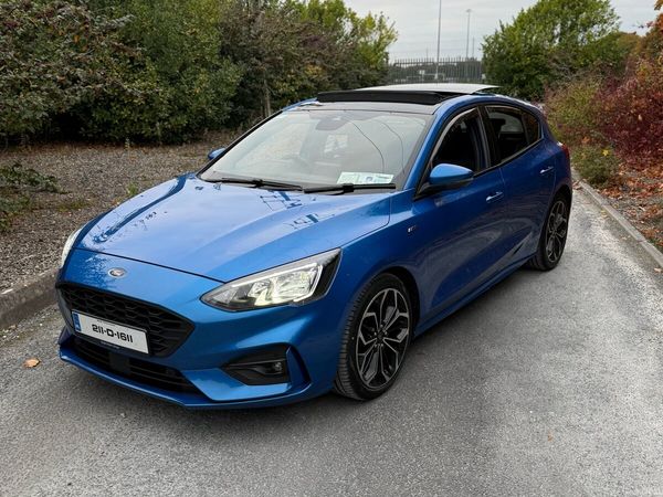 Ford Focus Hatchback, Diesel, 2021, Blue