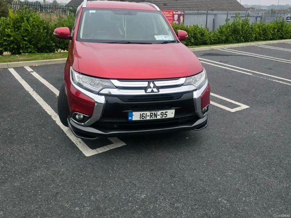 Mitsubishi Outlander SUV, Diesel, 2016, Red