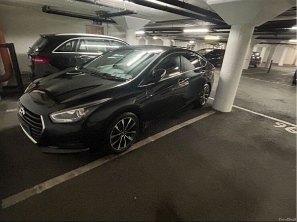 Hyundai i40 Saloon, Diesel, 2016, Black
