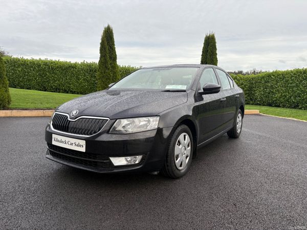 Skoda Octavia Saloon, Diesel, 2016, Black