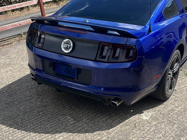 Isuzu Trooper SUV, Diesel, 2003, Red