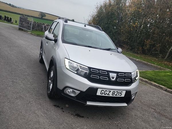 Dacia Sandero Stepway SUV, Petrol, 2017, Silver