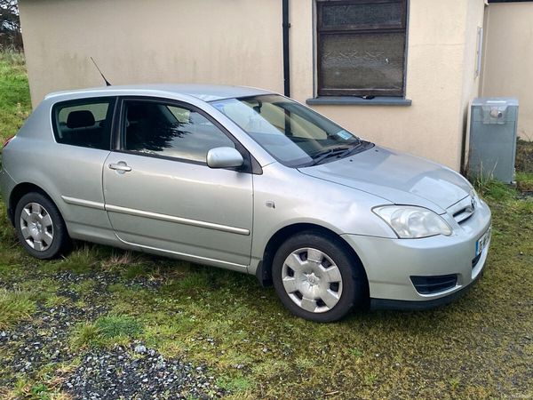 Toyota Corolla Hatchback, Petrol, 2006, Silver