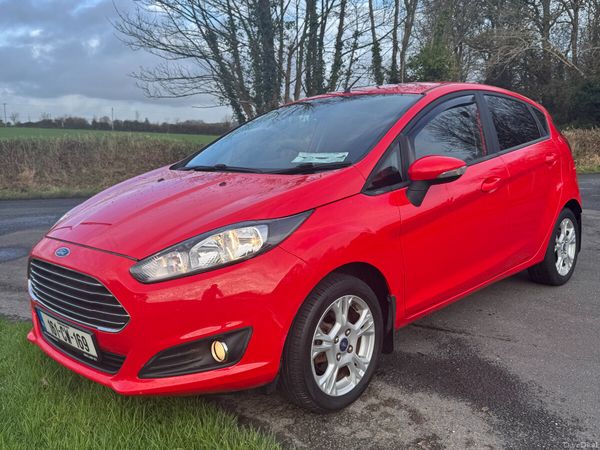 Ford Fiesta Hatchback, Petrol, 2016, Red