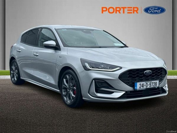 Ford Focus Hatchback, Petrol, 2024, Silver