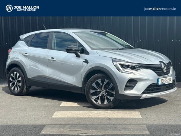 Renault Captur Hatchback, Petrol, 2023, Grey