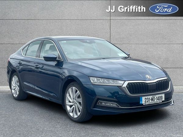 Skoda Octavia Saloon, Petrol, 2023, Blue