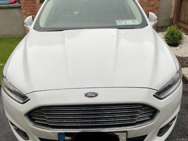 Ford Mondeo Hatchback, Diesel, 2016, White
