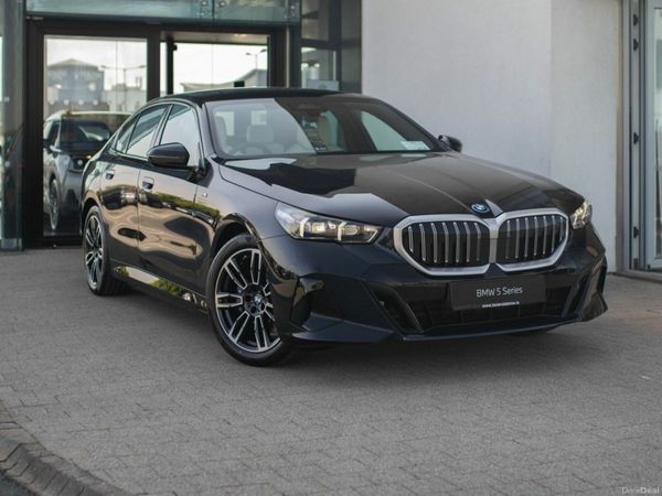 BMW 5-Series Saloon, Petrol Plug-in Hybrid, 2026, Black