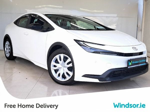 Toyota Prius Hatchback, Petrol Hybrid, 2023, White