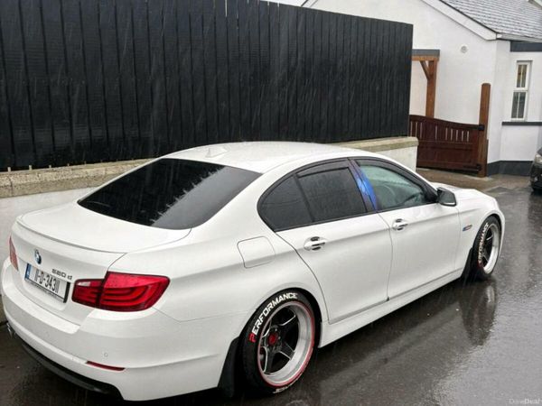 BMW 5-Series Saloon, Diesel, 2011, White