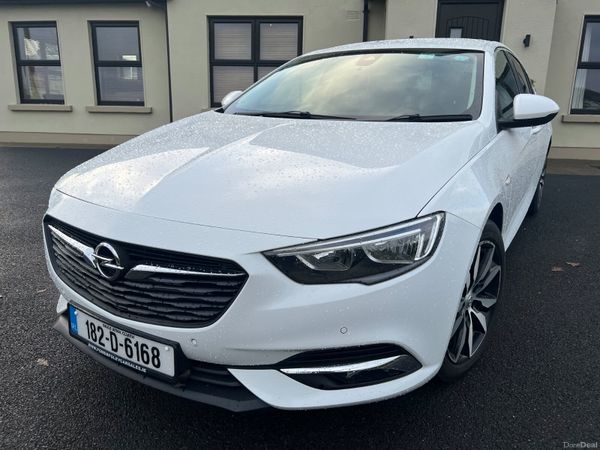 Opel Insignia Hatchback, Diesel, 2018, White