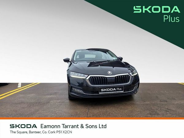 Skoda Octavia Saloon, Diesel, 2023, Black