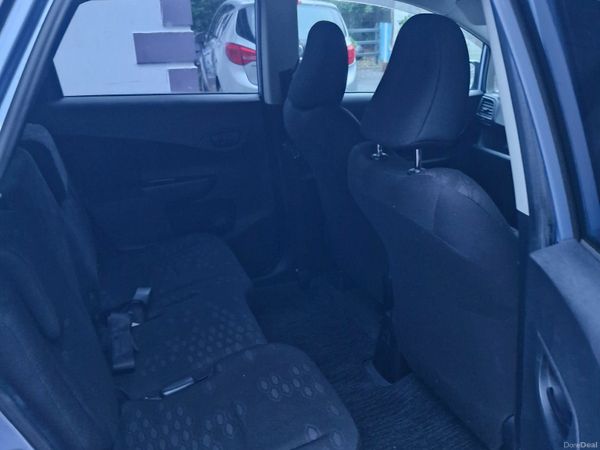 Toyota Ractis Hatchback, Petrol, 2011, Blue