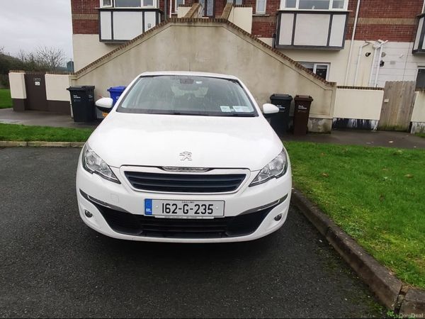 Peugeot 308 Hatchback, Petrol, 2016, White