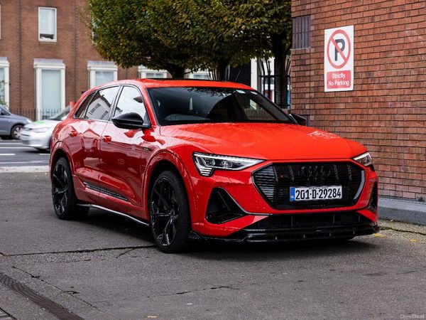 Audi e-tron Estate, Electric, 2020, Red