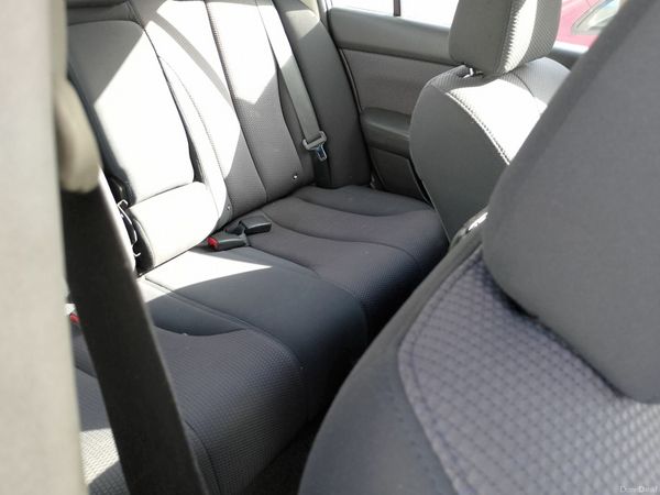 Nissan Tiida Saloon, Diesel, 2009, Silver