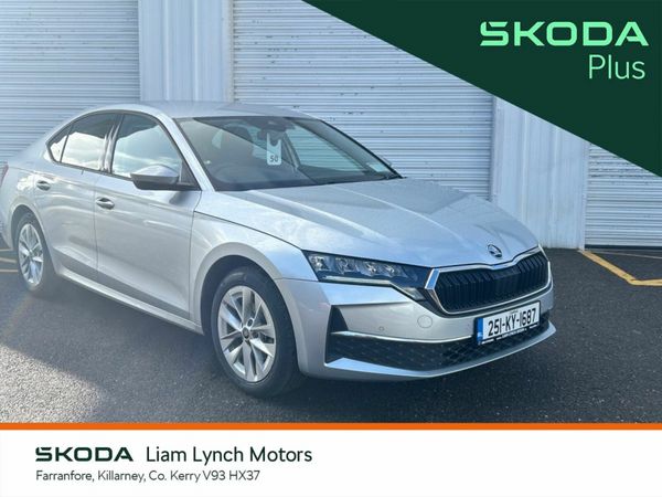 Skoda Octavia Saloon, Petrol, 2025, Silver