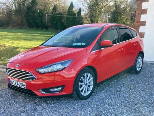 Ford Focus Hatchback, Diesel, 2017, Red