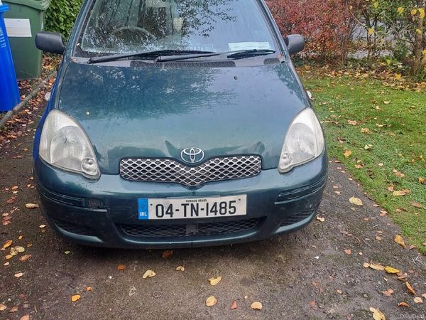 Toyota Yaris Hatchback, Petrol, 2004, Green