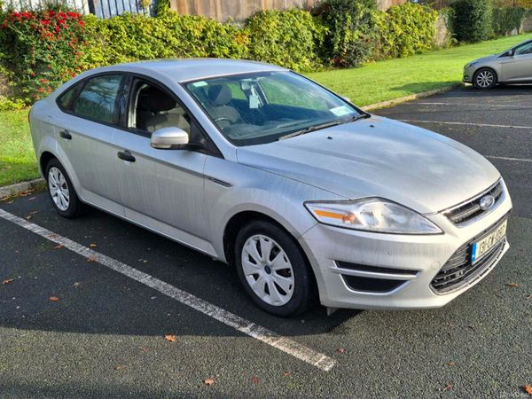 Ford Mondeo Hatchback, Diesel, 2013, Silver