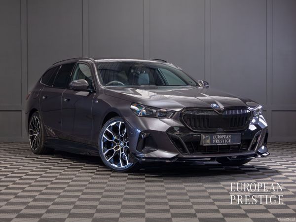 BMW 5-Series Estate, Petrol Plug-in Hybrid, 2025, Grey