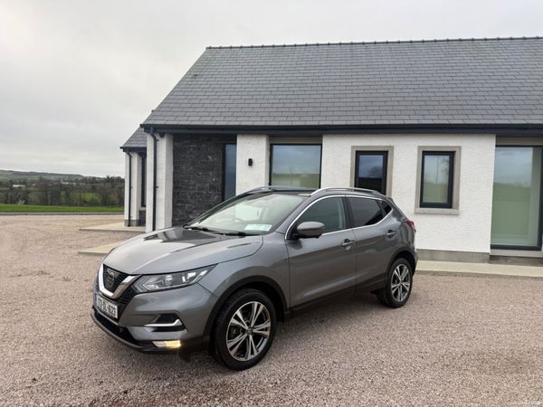 Nissan Qashqai SUV, Diesel, 2017, Grey