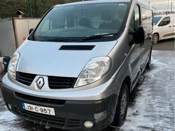 Renault Trafic MPV, Diesel, 2013, Silver