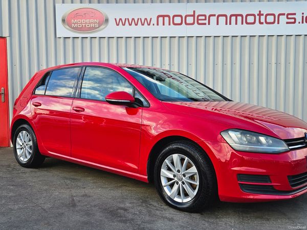 Volkswagen Golf Hatchback, Petrol, 2016, Red