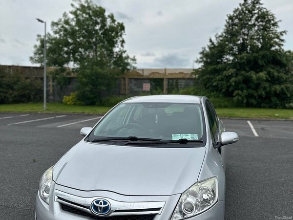 Toyota Auris Hatchback, Petrol Hybrid, 2011, Silver