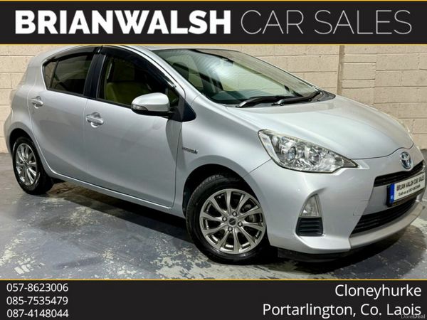 Toyota Aqua Hatchback, Petrol Hybrid, 2014, Silver