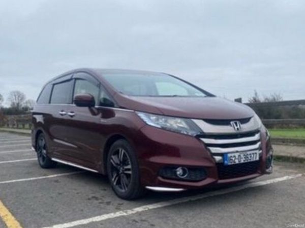 Honda Odyssey Estate, Petrol Hybrid, 2016, Red