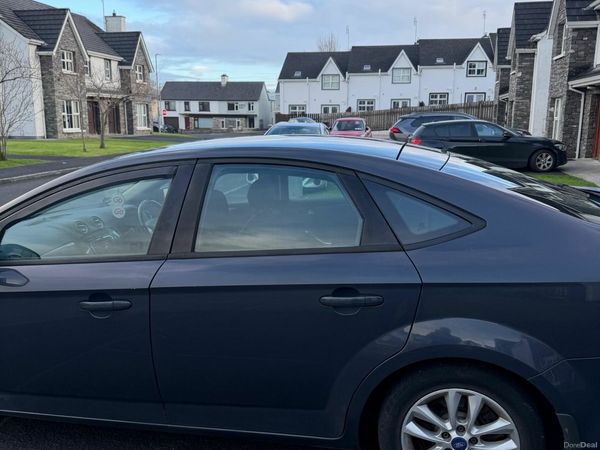 Ford Mondeo Hatchback, Diesel, 2012, Grey
