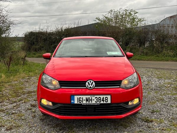 Volkswagen Polo Hatchback, Petrol, 2016, Red