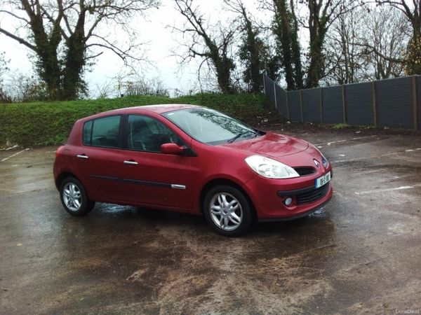 Renault Clio Hatchback, Ethanol Petrol, 2009, Red