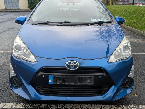 Toyota Aqua Hatchback, Petrol Hybrid, 2016, Blue