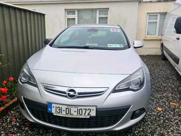 Opel Astra Hatchback, Diesel, 2013, Silver