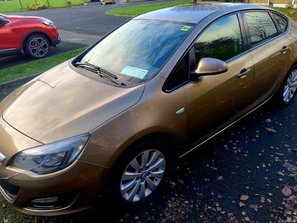Opel Astra Saloon, Diesel, 2014, Bronze