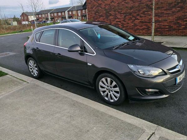 Vauxhall Astra Hatchback, Diesel, 2014, Grey