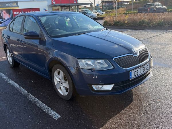 Skoda Octavia Hatchback, Diesel, 2013, Blue