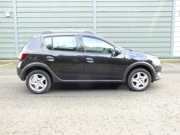 Dacia Sandero Stepway Hatchback, Diesel, 2016, Black