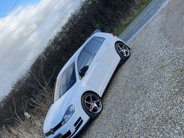Volkswagen Golf Hatchback, Diesel, 2014, White