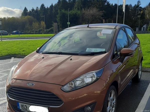 Ford Fiesta Hatchback, Diesel, 2015, Gold